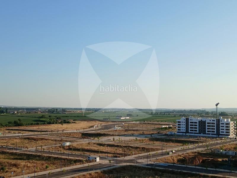 Foto 136887a1-14ab-4699-88bc-0bed7c0ce272. Location attique avec parking dans Avenida Elvas Badajoz