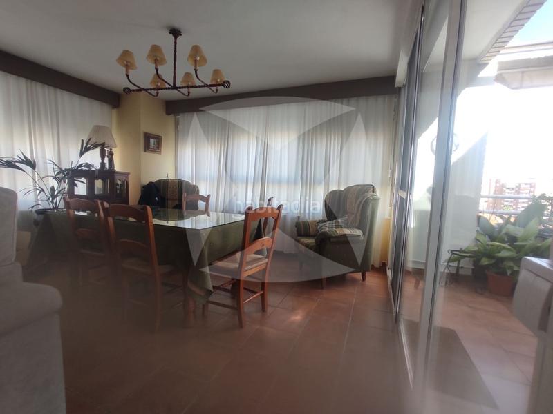 Foto b1509e1c-3a69-4f01-a8bb-3d179b82c64a. Alquiler piso  amueblado en alquiler con amplia terraza. zona valdepasillas en Badajoz