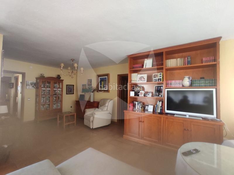 Foto d58b1262-6dd4-46e1-b4d0-9ba3397d24ea. Alquiler piso  amueblado en alquiler con amplia terraza. zona valdepasillas en Badajoz