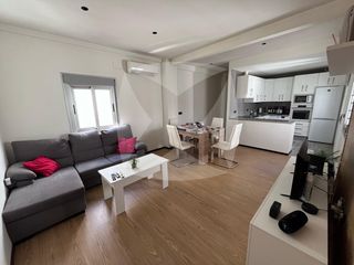 Rent Flat  Calle eladia montesino esparter. Apartamento en alquiler, zona centro