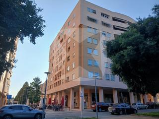 Piso  N/a. Piso en venta de 3 dormitorios con terraza en ciudad jardin