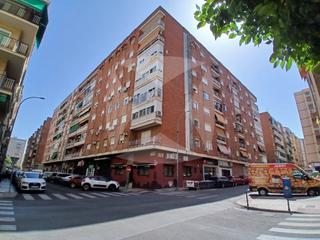 Pis  N/a. Vivienda de 4 dormitorios reformada en venta. zona centro