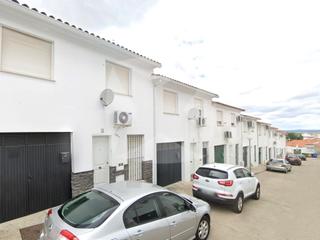 Casa adossada  N/a. Casa de 4 dormitorios en venta en alburquerque