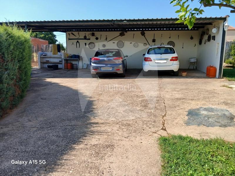 Foto 4a60ef91-1685-4eca-a063-b7adba664048. Chalet avec parking dans Dehesilla de Calamón - Campomanes Badajoz