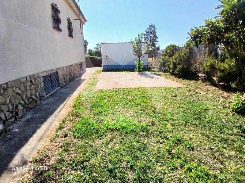 Foto 5121bde4-9cfe-4edc-9ba6-40ead5f3a194. Chalet avec parking dans Dehesilla de Calamón - Campomanes Badajoz