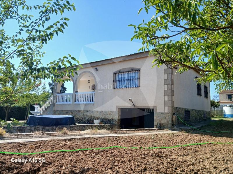 Foto 5a95f4d3-ec56-46a8-bfa8-2f774a94eca6. Chalet avec parking dans Dehesilla de Calamón - Campomanes Badajoz