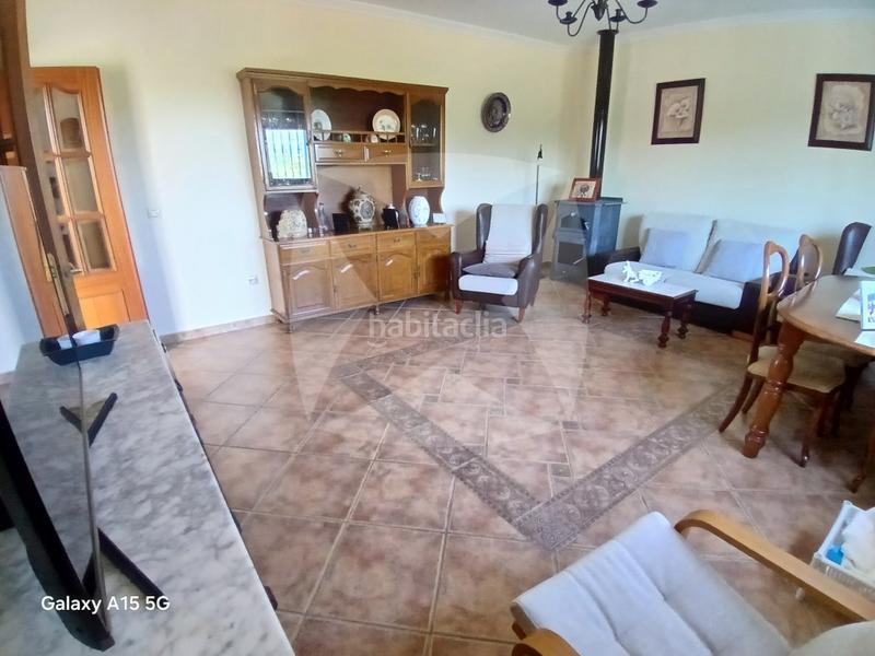 Foto b82b6826-e60b-4d91-8219-63d1f5f92f19. Chalet avec parking dans Dehesilla de Calamón - Campomanes Badajoz