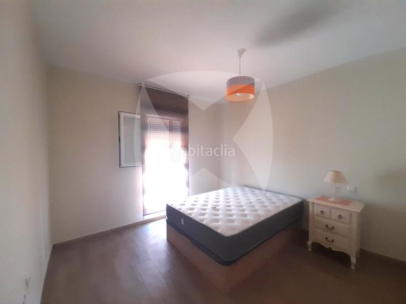 Foto 185a5dae-a729-4312-9352-aadcec15e1c6. Pis amb aparcament a Golf Guadiana Badajoz