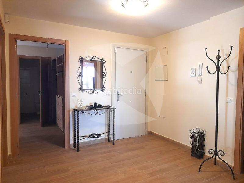 Foto bcda0266-fb9a-4873-b22b-8ec55e32918e. Pis amb aparcament a Golf Guadiana Badajoz