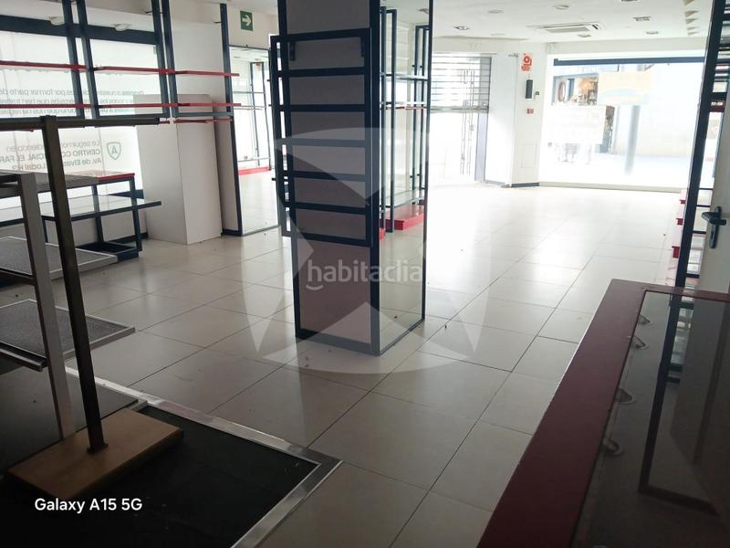 Foto cd46f41b-f46c-4255-8396-7147f9d2fbe4. Alquiler local comercial local adaptado en alquiler haciendo esquina, zona centro en Badajoz