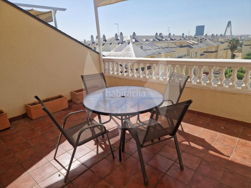 Foto 0cd70923-ab3a-4437-aba4-8fb607e2ab78. Alquiler ático atico duplex amueblado en alquiler con garaje y trastero. zona jardines del guadiana en Badajoz