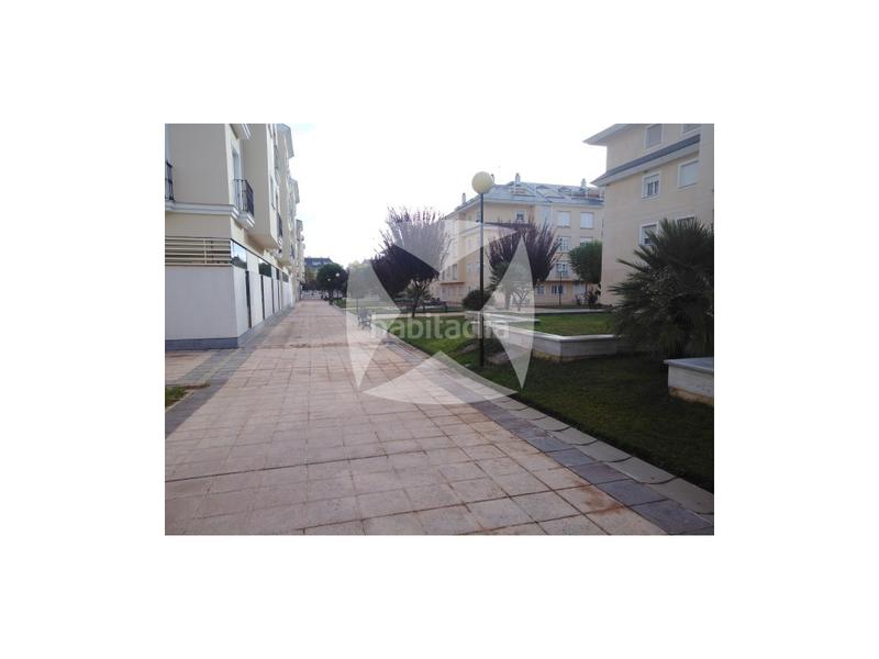 Foto 98fe03c7-2b13-4cc0-8f5e-0524ee1cde3e. Alquiler ático atico duplex amueblado en alquiler con garaje y trastero. zona jardines del guadiana en Badajoz