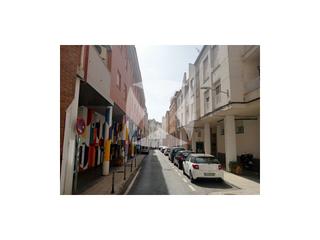 Lloguer Pis  N/a. Apartamento en alquiler, zona colón