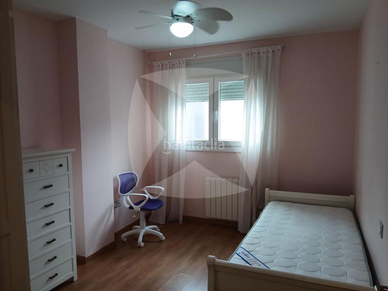 Foto bbaecb48-32d8-4a2a-98f2-a7a880fb985c. Pis amb aparcament a La Estación Badajoz