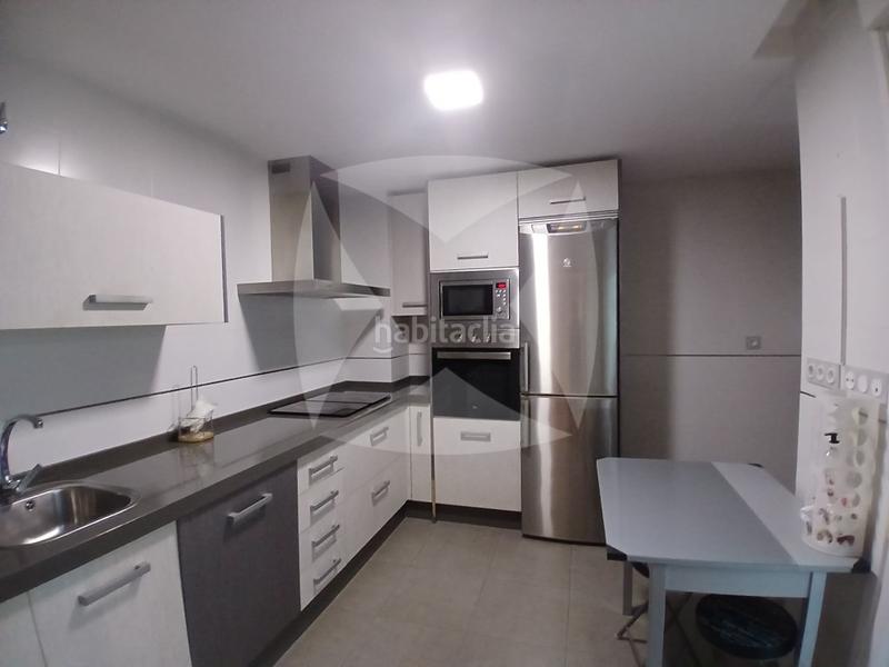 Foto e801cc9b-d1c1-4758-bece-6a826247799e. Pis amb aparcament a La Estación Badajoz