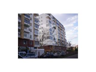 Location Appartement  N/a. Piso de tres dormitorios en alquiler, frente a los institutos ga