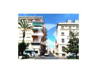 Appartement  N/a. Vivienda en venta de 5 dormitorios en zona centro de badajoz.
