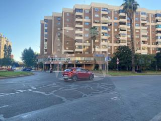Location Bureau  N/a. Amplia oficina en alquiler zona valdepasillas