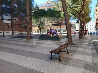 Local Comercial  Plaza francisco vera. Local comercial de esquina adaptado en valdepasillas, ideal para