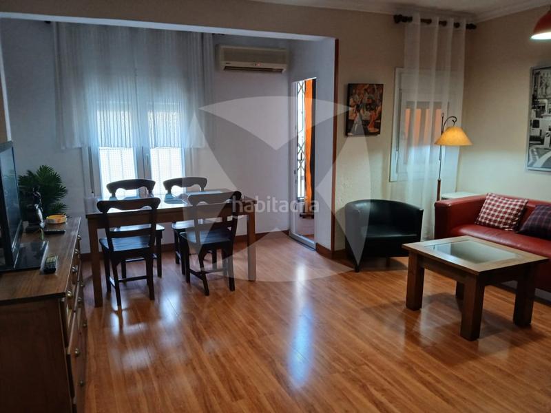 Foto 3f7e229f-3231-4191-875d-8715b1d15855. Lloguer apartament a avenida fernando calzadilla 14 a Badajoz