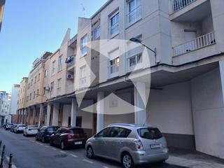 Piso  N/a. Piso a la venta de tres dormitorios, zona centro