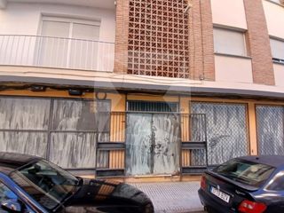 Local Comercial en Calle Fernando Sánchez Sampedro