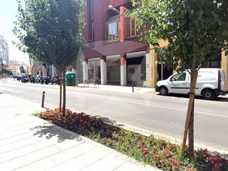 Local Comercial en Avenida Juan Carlos I