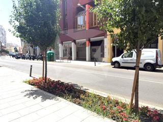 Lloguer Local Comercial  N/a. Local en venta en av. juan carlos i en pleno de centro de badajo