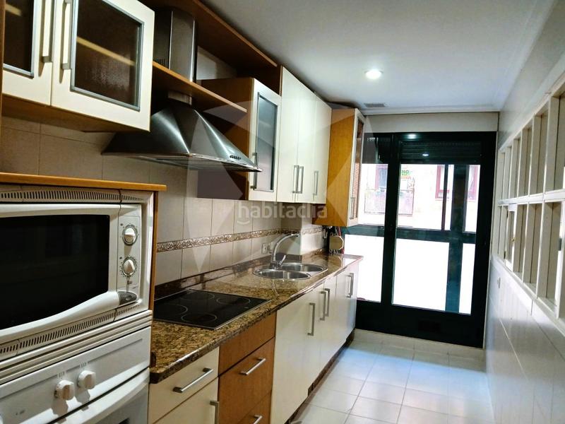 Foto f6565193-6b97-42d5-862a-bf3494fed1e0. Flat in Centro Cáceres