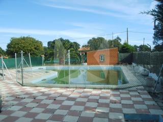 Lloguer Xalet a Casar de Cáceres. Chalet con piscina y 3000 metros de parcela en alquiler anual.