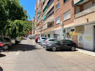 Location Local commercial à Santa Marina. Local comercial en alquiler zona centro, ideal para cochera.