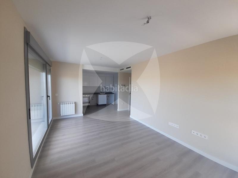 Foto 8d9e0d18-afab-4877-94e5-18ac438b28dc. Alquiler piso apartamento en alquiler de 2 dormitorios con plaza de garaje en av. elvas en Badajoz