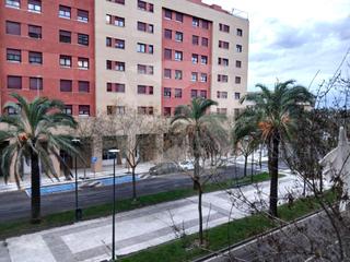 Rent Flat  Calle eugenio garcia estop. Piso de tres dormitorios en alquiler amueblado con plaza de gara