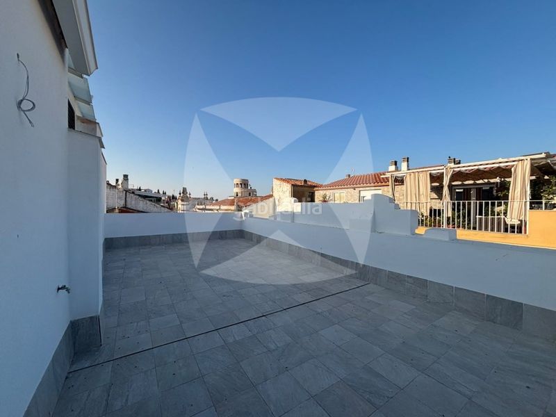 Foto af7e776d-443a-42d1-bdd0-42ee9d220d5e. Dúplex a Casco Antiguo Badajoz