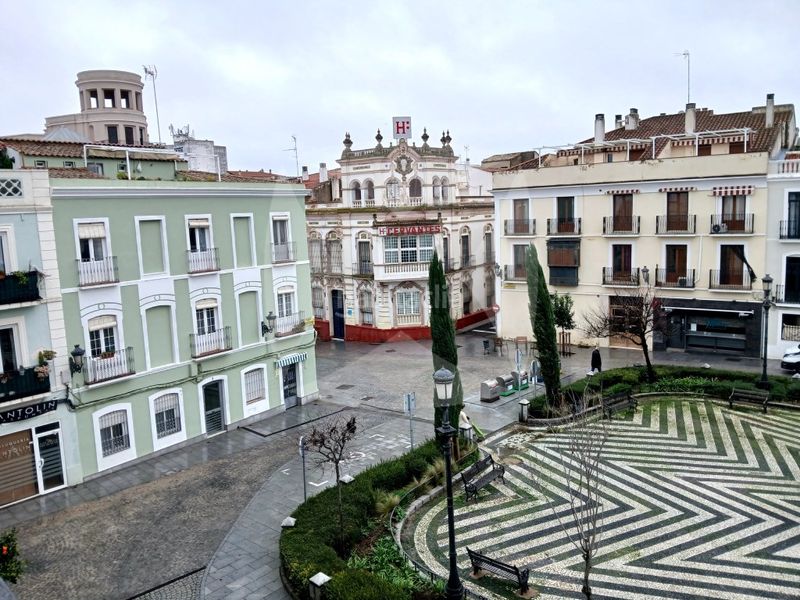 Foto d5183e22-4118-4513-ae1f-9d5dd005b395. Pis amb aparcament a Casco Antiguo Badajoz