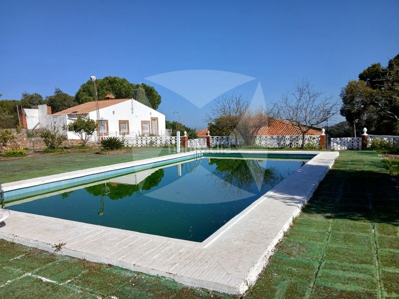 Foto c8635ee3-542b-41e9-bff0-6381b7e7bce5. Xalet amb aparcament piscina a Campus Universitario Cáceres