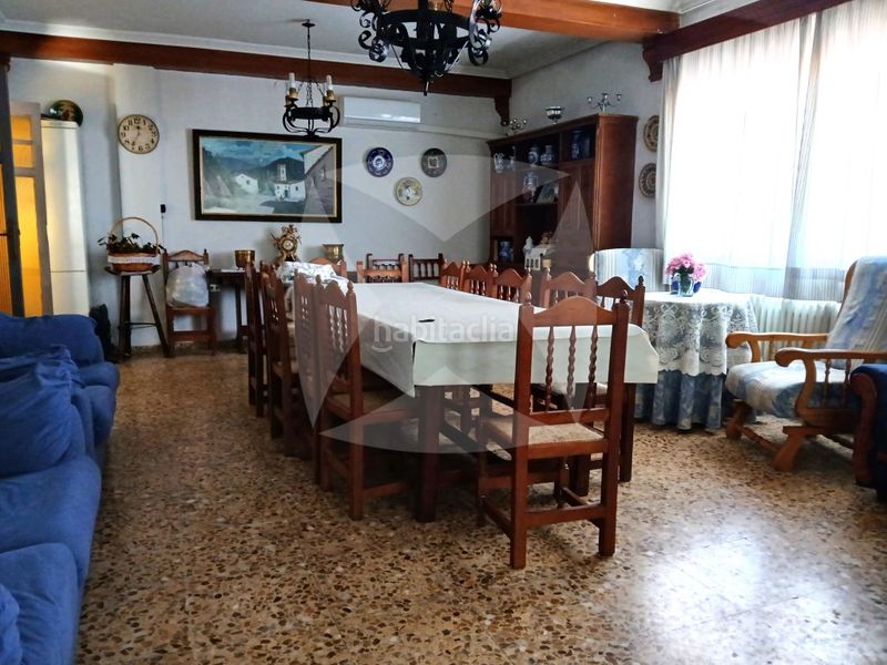 Foto d3301403-c54b-4c7e-80a7-b94a89592870. Xalet amb aparcament piscina a Campus Universitario Cáceres