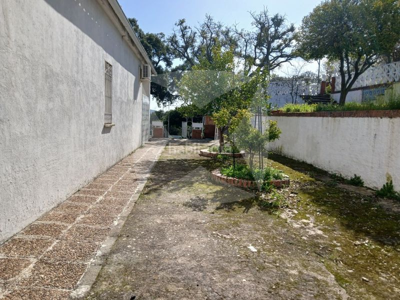 Foto f020ad74-a952-4ea3-9e15-90447b99b48d. Xalet amb aparcament piscina a Campus Universitario Cáceres