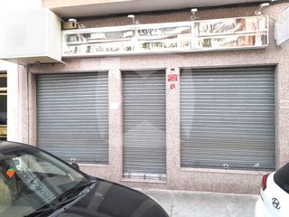 Local Comercial  Calle luis de miranda. Local acondicionado en venta de 92 m2. zona de san roque.