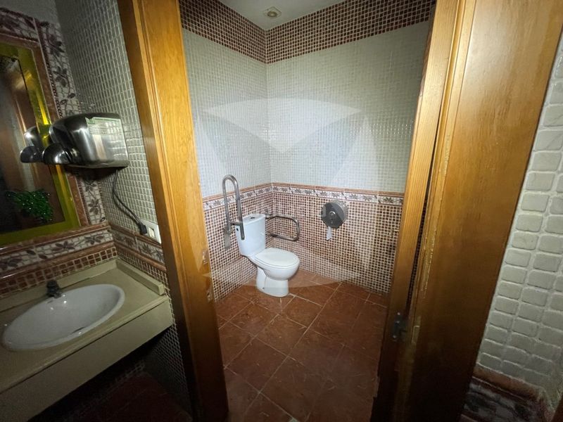 Foto b341d775-ac66-404e-a9ed-835c647fdb09. Local comercial local adaptado para hosteleria en venta. zona barriada de llera en Badajoz