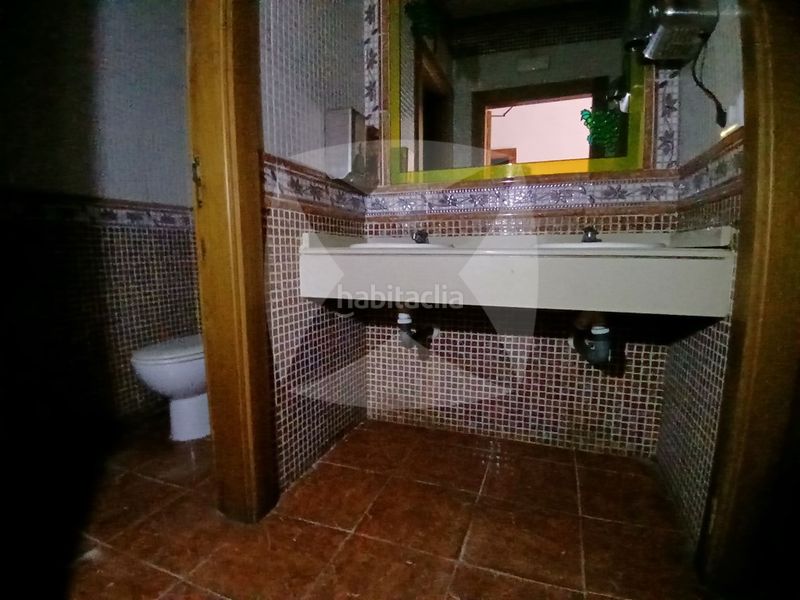 Foto ba14b2e9-5ae4-42cc-b073-520388ae6b2e. Local comercial local adaptado para hosteleria en venta. zona barriada de llera en Badajoz