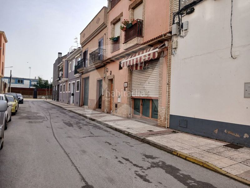 Foto f0f31983-1b6d-4486-8488-1bf9b83c9b34. Local comercial local adaptado para hosteleria en venta. zona barriada de llera en Badajoz