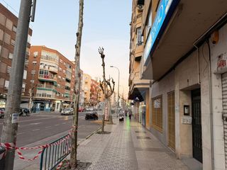 Lloguer Local Comercial  Avenida ricardo carapeto zambrano. Local comercial avd ricardo carapeto
