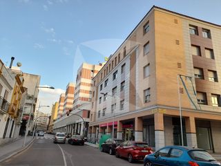 Affitto Appartamento in Casco Antiguo. Vivienda en alquiler con cocina amueblada, garaje y trastero. zo