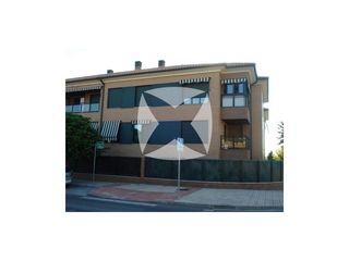 Location Appartement  Calle jacinto benavente. Piso de alquiler con piscina comunitaria. zona de mejostilla