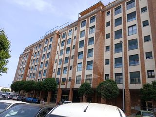 Pis  Calle esteban sanchez. Piso de 3 dormitorios, 2 baños, garaje, trastero y terraza