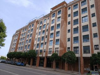 Appartement  Calle esteban sanchez. Vivienda en venta de 3 dormitorios, garaje con trastero y terraz