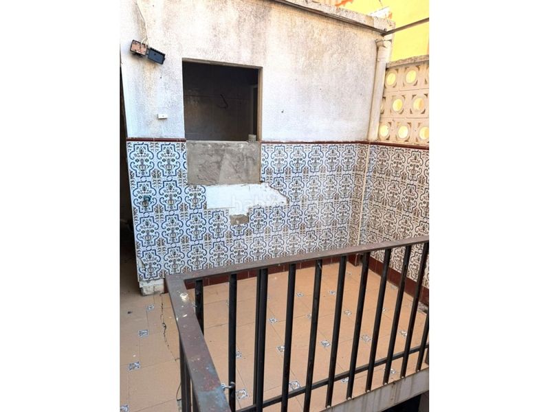 Foto a89239ed-1b0d-499b-bbd3-a782c81bd231. Casa adossada a Cerro de Reyes Badajoz