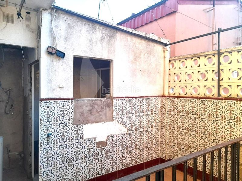 Foto c4b362ad-6b65-45cc-b10f-be711addb67d. Casa adossada a Cerro de Reyes Badajoz