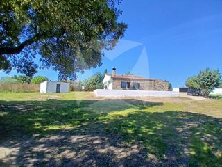 Chalet  Urbanizacion pinares los. Chalet rustico en venta en parcela de 5.021 m2. zona crta. de va